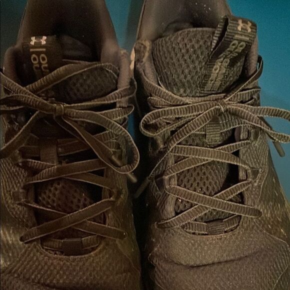 Under Armour Black Sneakers Performance-Driven Design - Picture 5 of 8